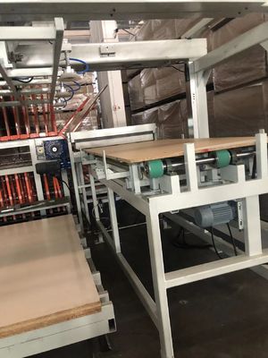 購入 全自動 MDF 短サイクル メラミンのラミネート ホットプレス製造機 online manufacture